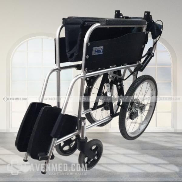 Xe lăn tay Miki USG-2 chất liệu siêu nhẹ chỉ 10.7kg đến từ Nhật Bản