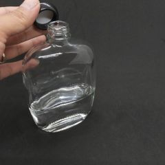 Chai thủy tinh dáng bầu dẹt 500ml