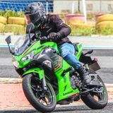  Kawasaki Ninja 400 