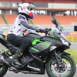  Kawasaki Ninja 400 