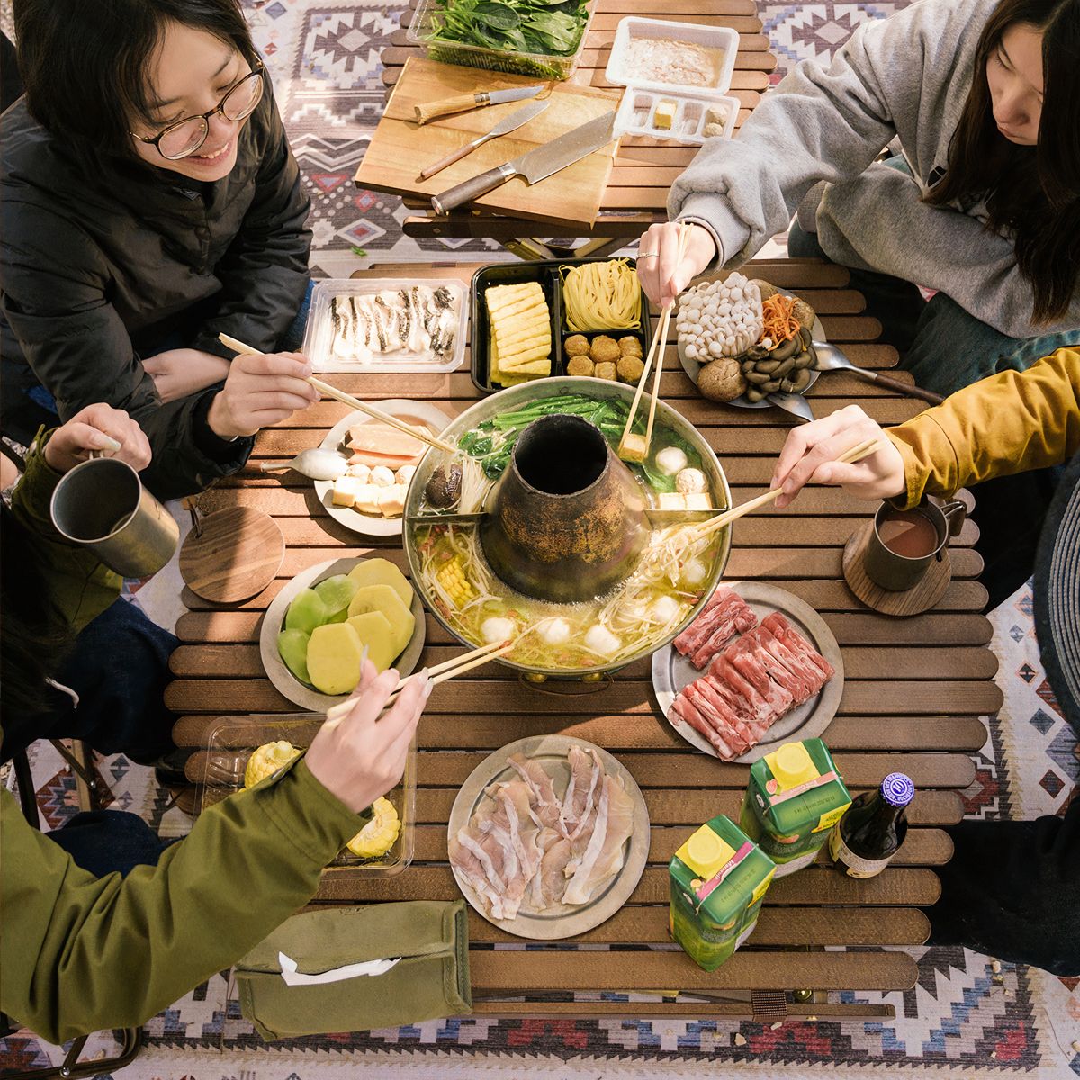  Bàn Cắm Trại Gỗ Kim Cương Cuộn Trứng NatureHike 