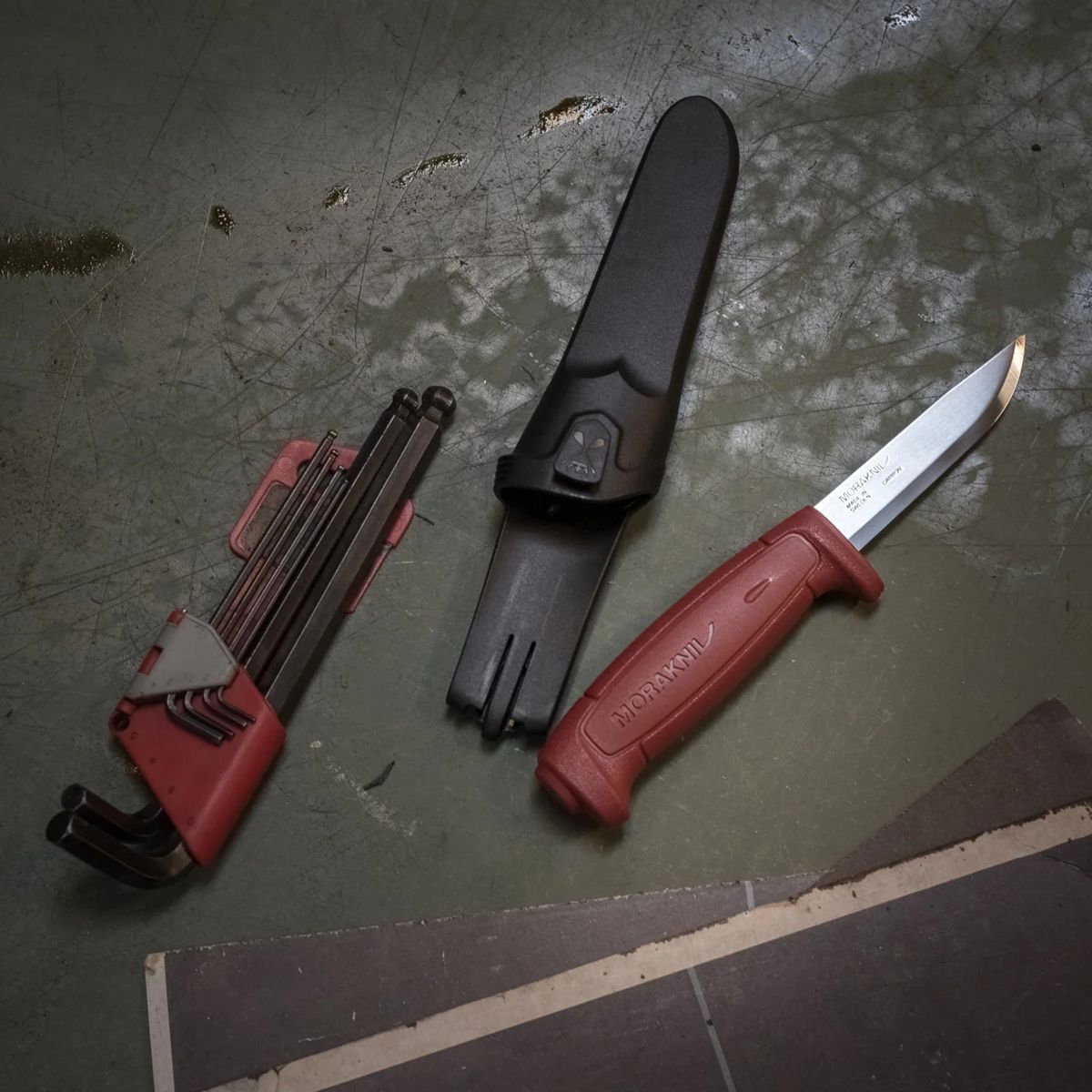 Dao Morakniv Basic 511 Carbon Steel 