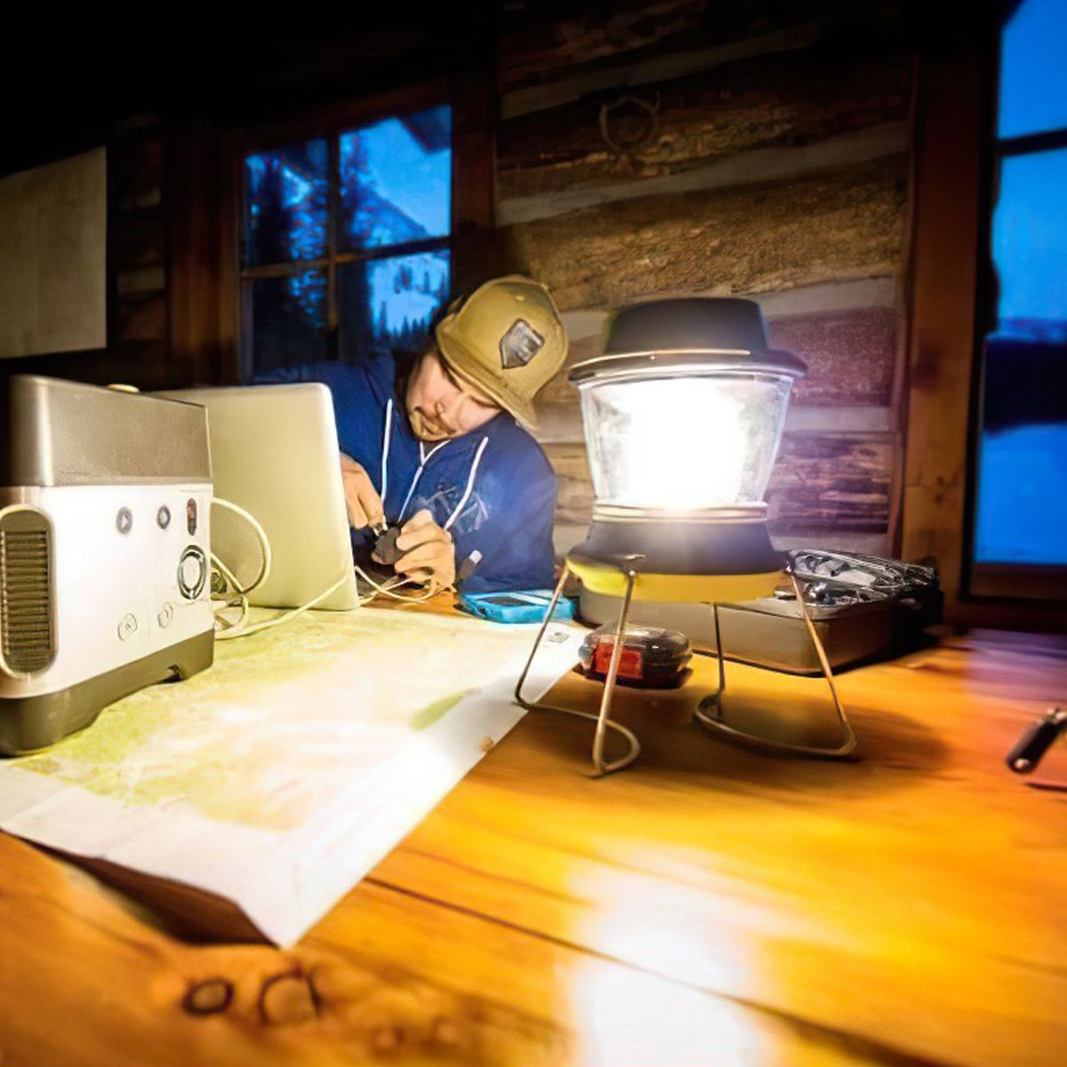  Đèn Led Cầm Tay Cắm Trại Lighthouse 400 Core Lantern Goal Zero 