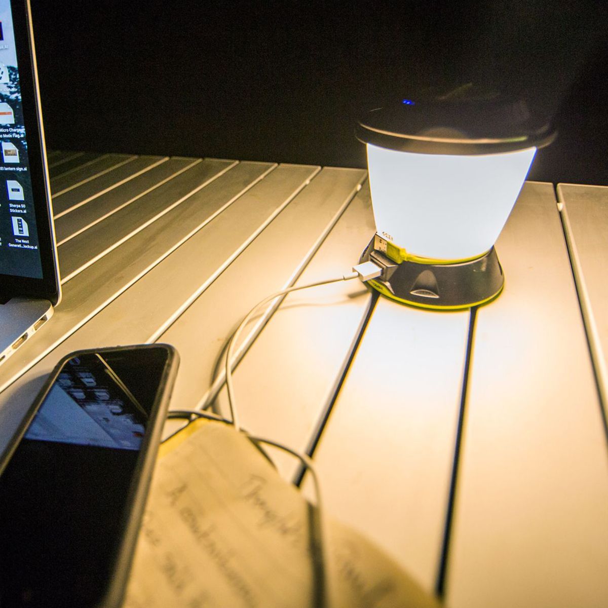  Đèn Led Cầm Tay Cắm Trại Lighthouse 400 Core Lantern Goal Zero 