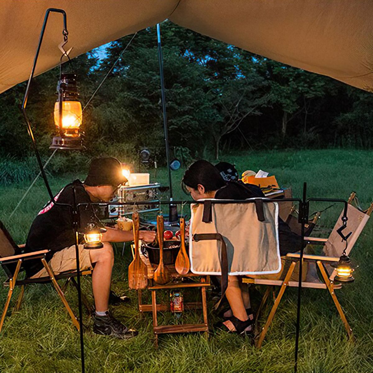  Giá Treo Đèn Ngoài Trời Đi Cắm Trại Qua Đêm Naturehike 