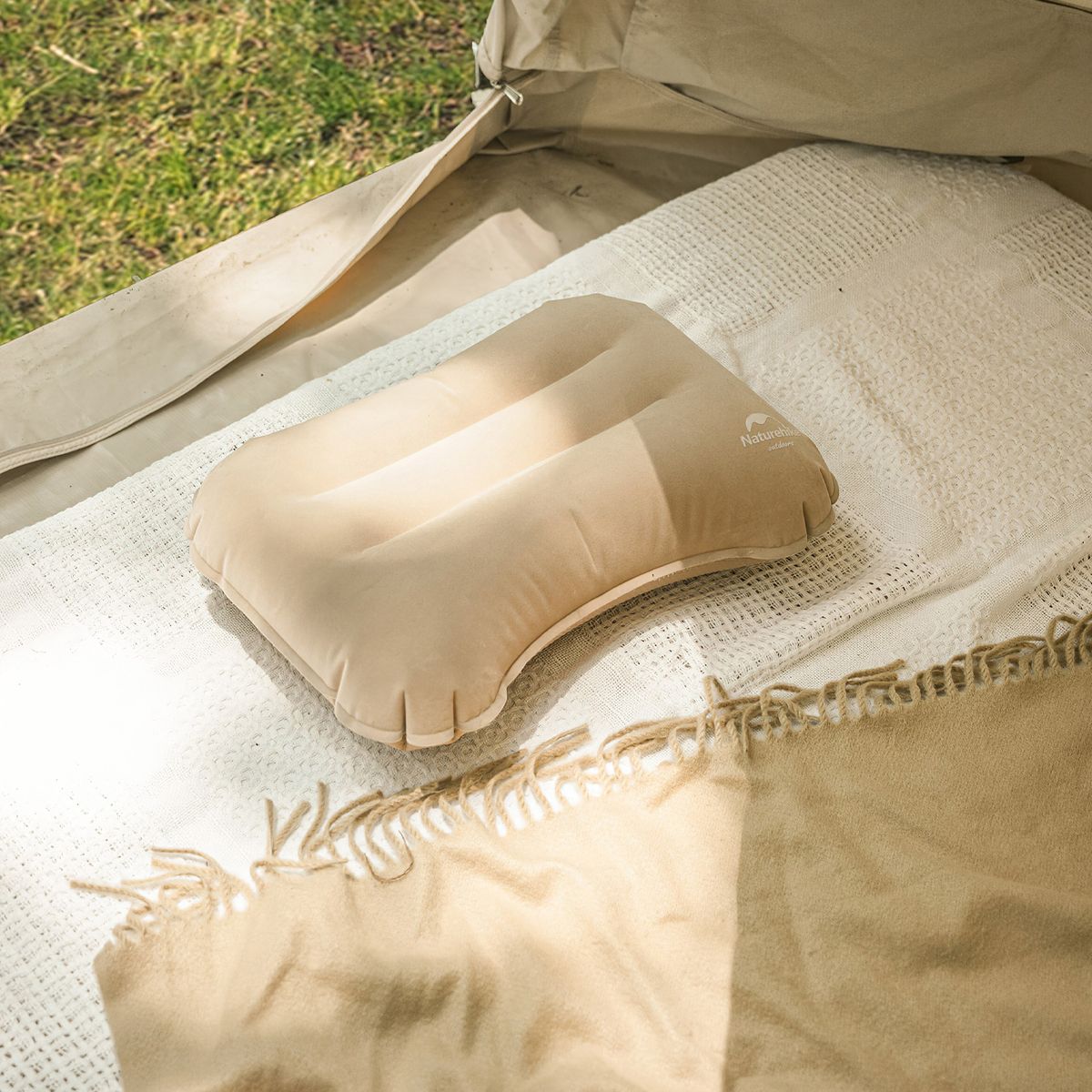  Gối Hơi Cắm Trại Du Lịch Văn Phòng Cắm Trại Naturehike PU Flocking Comfortable Sleeping Pillow 