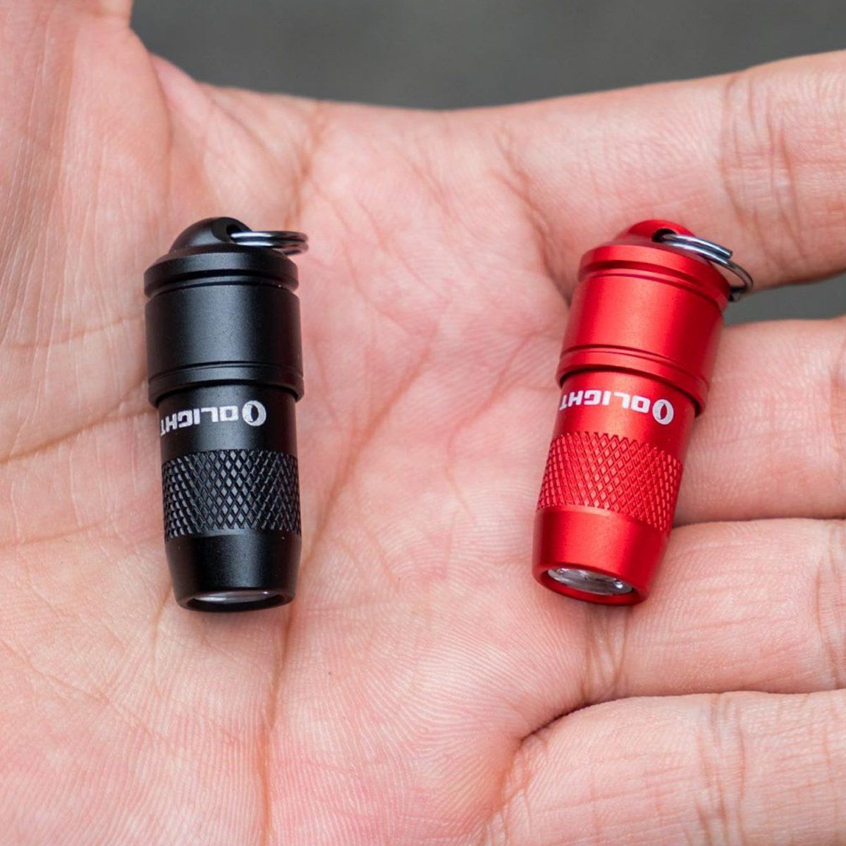  Đèn pin móc khóa cắm trại OLIGHT iMINI sáng 10 lumen chiếu xa 10m nam châm đuôi kèm 3 pin LR41 