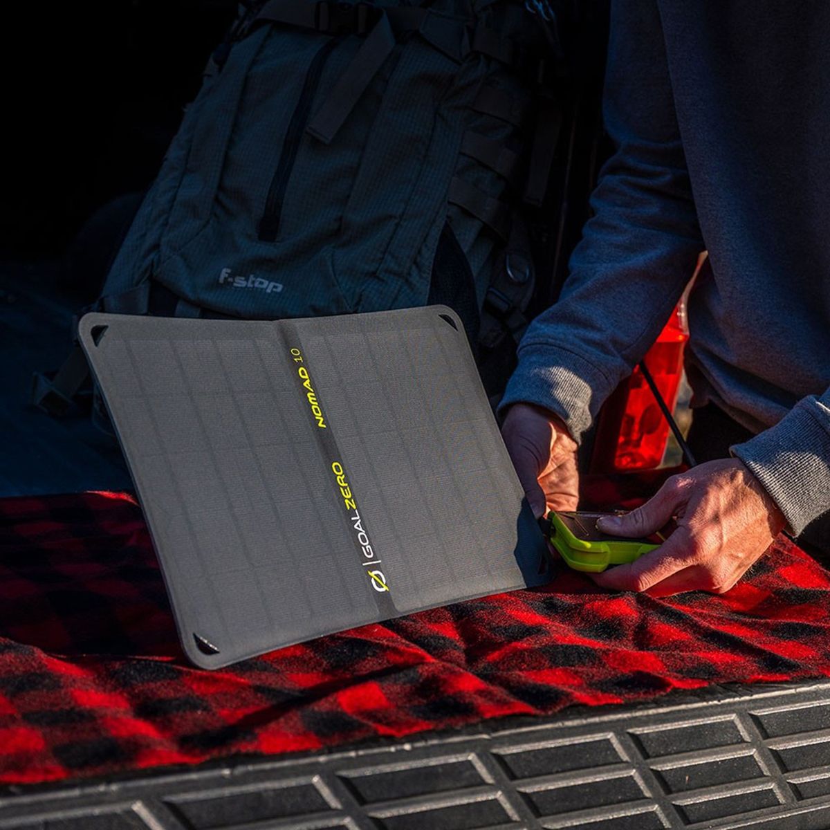  Tấm Pin Mặt Trời Goal Zero Nomad 10 Solar Panel 