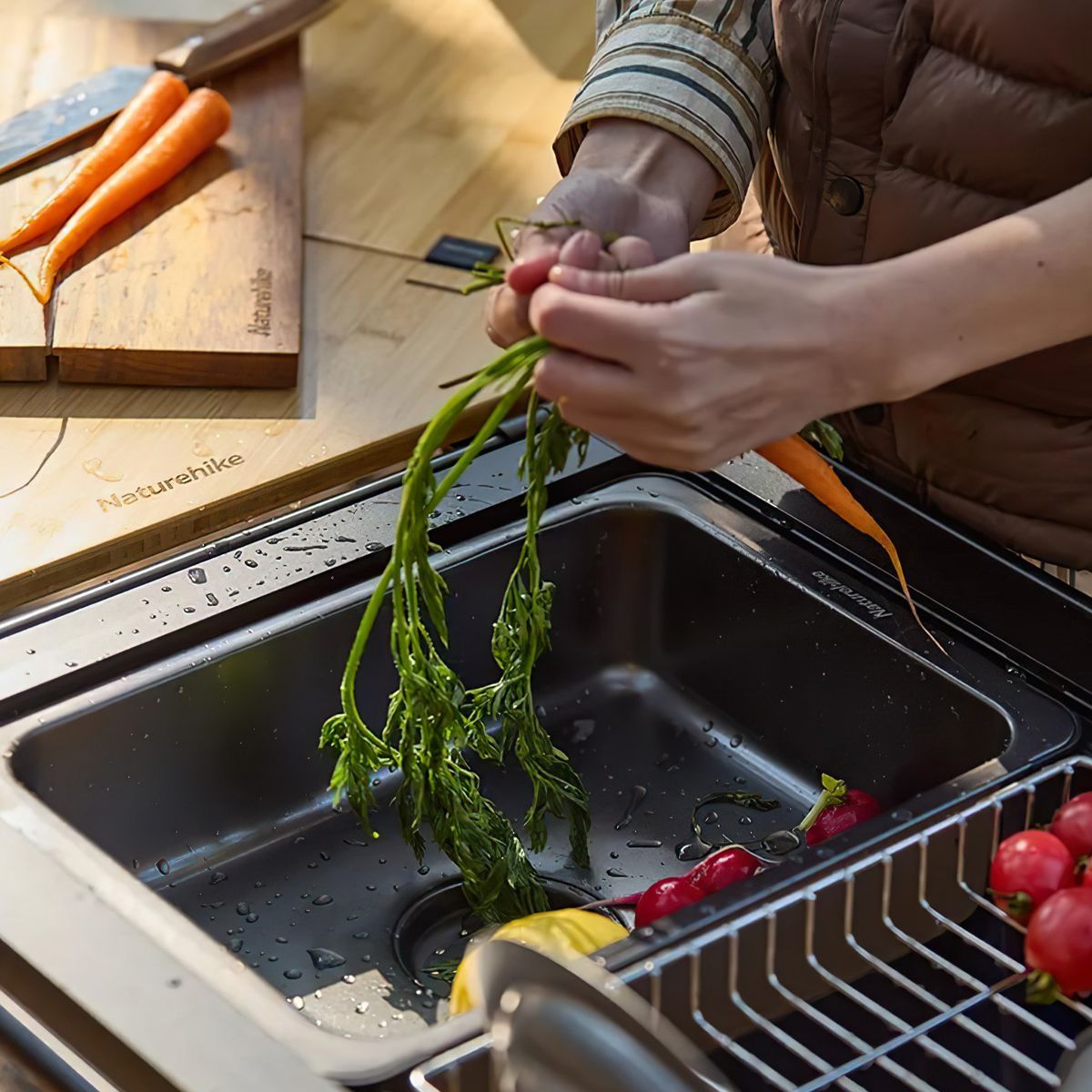  Chậu Rửa Bát Inox Dùng Kết Hợp Bàn IGT Cắm Trại NatureHike CNH22SN016 