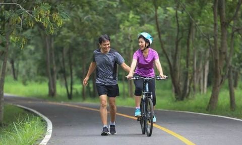  Chạy bộ hay đạp xe giảm cân nhanh hơn? So sánh Calo đốt cháy trong 1h | Tin tức | HT BIKE | BLOG 