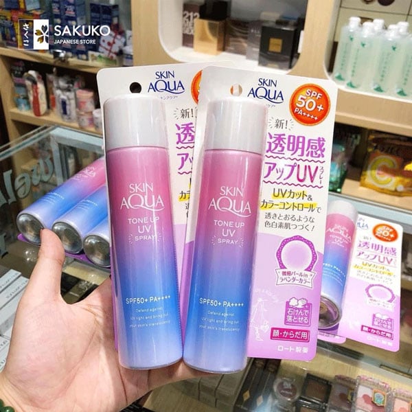 Xịt chống nắng nâng tone Skin Aqua Spray Lavender 70g có thêm tác dụng dưỡng da