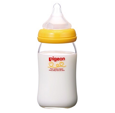 Bình sữa Pigeon 160ml thường có giá gần 400.000 đồng/1 chiếc.