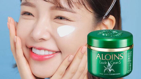 Aloins Eaude Cream S có tác dụng làm mờ vết thâm