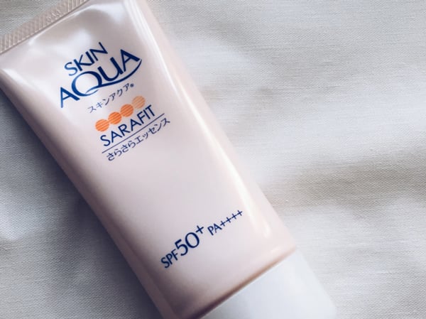 Skin Aqua Sarafit UV SPF50+/PA++++ hương hoa 