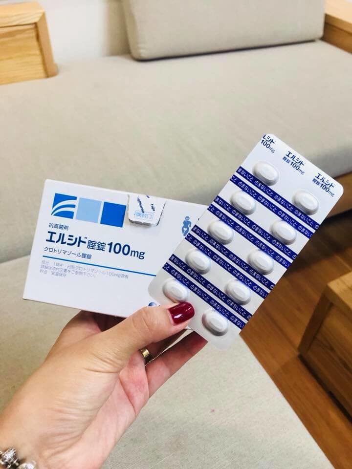 FUJI PHARMA - Viên đặt Clotrimazole 100 điều trị viêm âm đạo do nấm Candida (vỉ 10 viên)