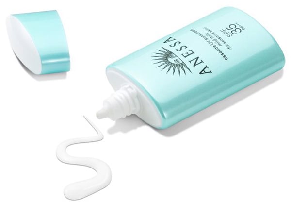 Gel chống nắng Anessa Moisture màu xanh