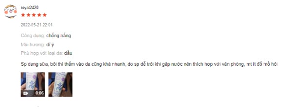 Người dùng đánh giá sản phẩm phù hợp với da dầu, thấm khá nhanh, thích hợp sử dụng khi làm việc văn phòng.