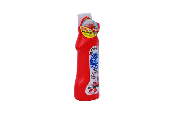 lion-lan-tay-trang-vet-ban-quan-ao-250ml