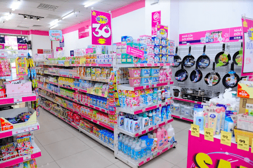 Sakuko Japanese Store cũng là chuỗi siêu thị kinh doanh số lượng mặt hàng lớn nhất trên thị trường, lên tới 10.000 mã sản phẩm.