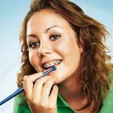  Interspace - Bàn chải đánh răng cho người chỉnh nha, răng implant - Vỉ 1 cây (kèm 12 đầu tip) 