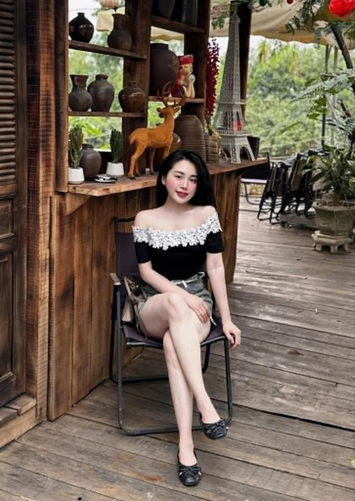  áo bệt vai ren hoa đỏ X3 