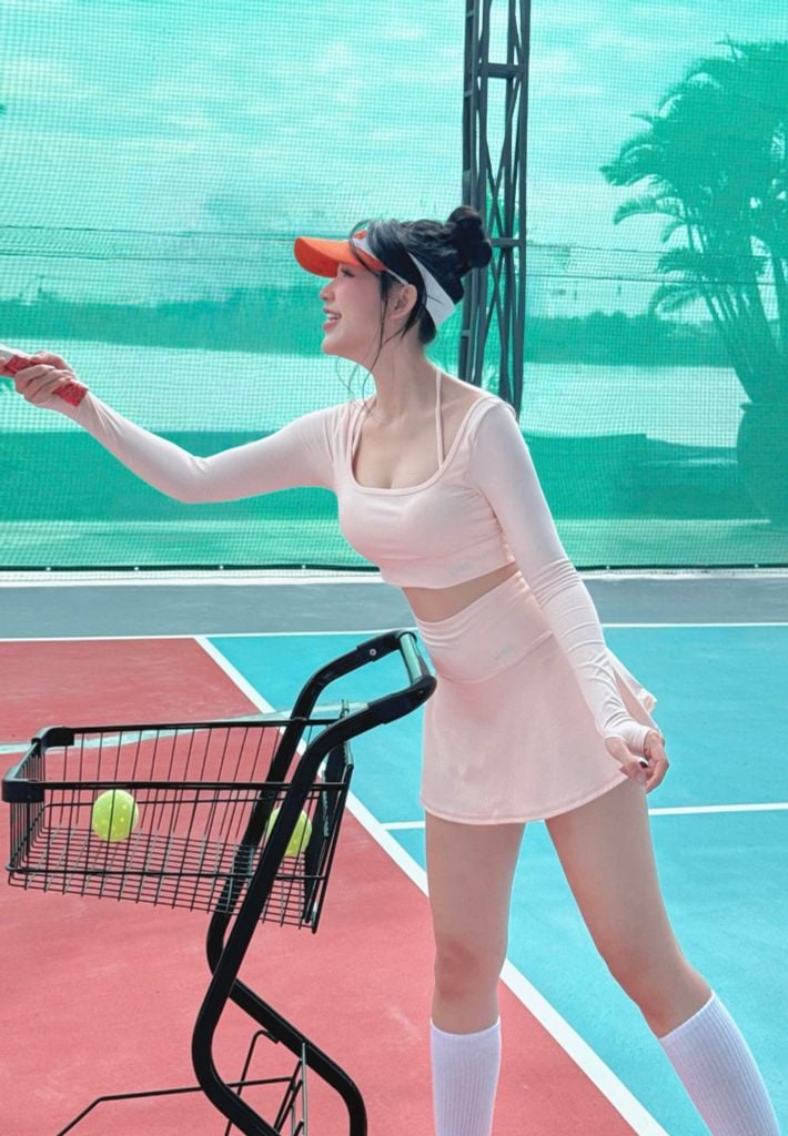 Set Váy Pickleball Nữ UNIQ Cool Peel - Áo Tay Dài Xỏ Ngón & Chân Váy