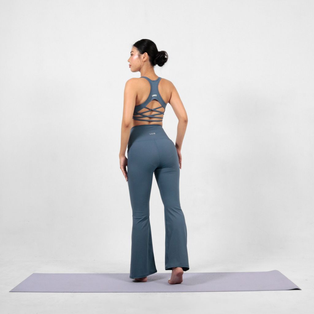 Bộ Đồ Tập Gym Yoga Nữ UNIQ Cool Peel - Áo Dây Đan & Quần Legging Ống Loe