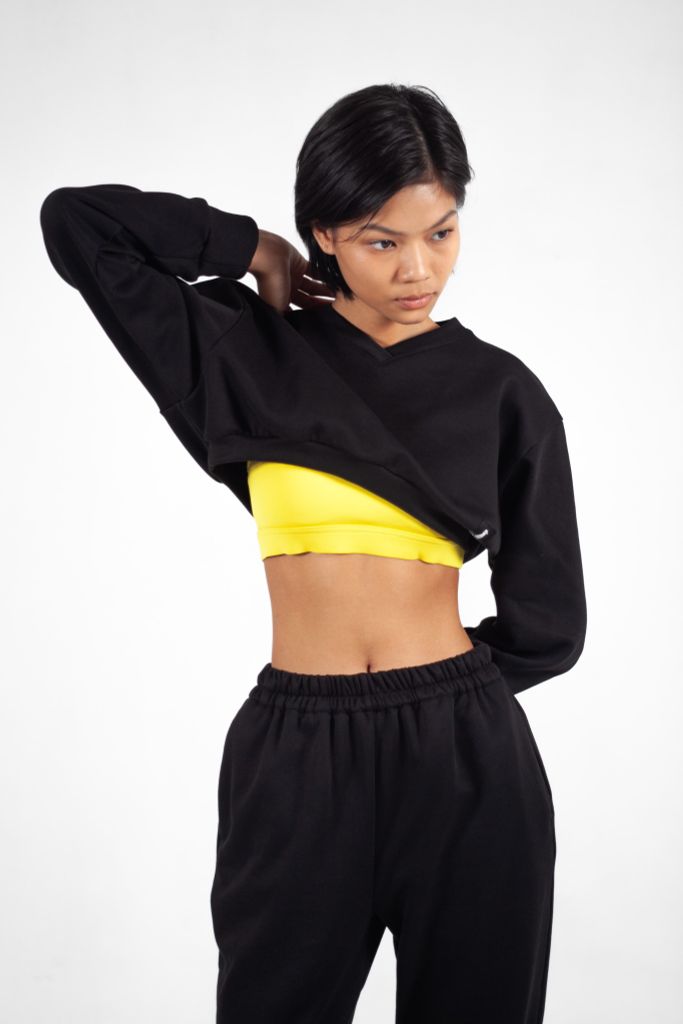 UniqFit | Áo Croptop Nỉ UNIQ Cổ Chữ V - Đen