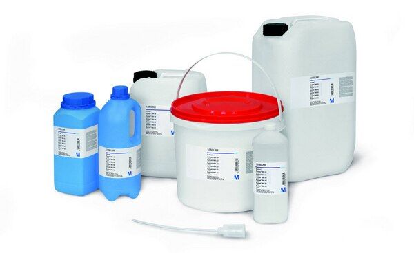  Extran® MA 05 Lỏng, alkaline, phosphate-free concentrate 
