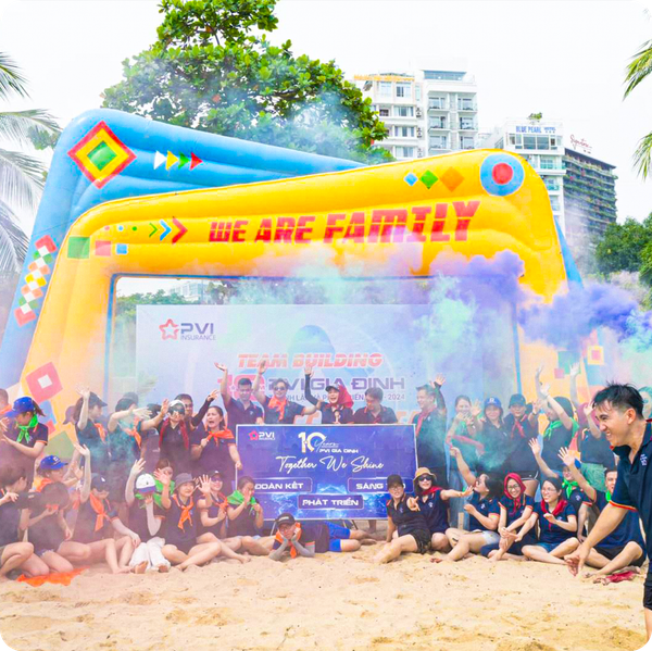  Tour biển Lagi team building 