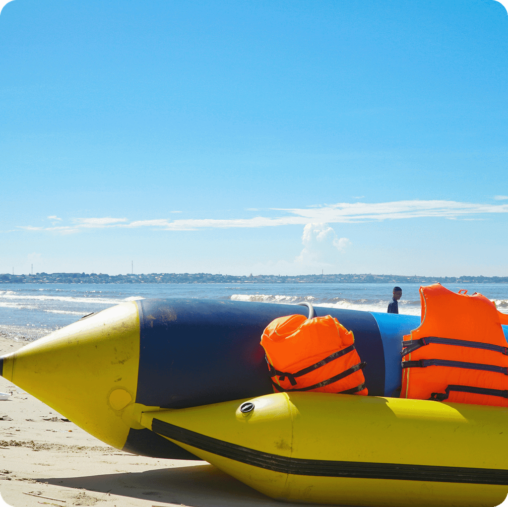 Tour biển Lagi team building