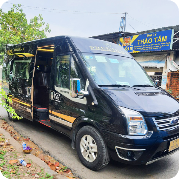  Cho thuê xe du lịch Limousine 