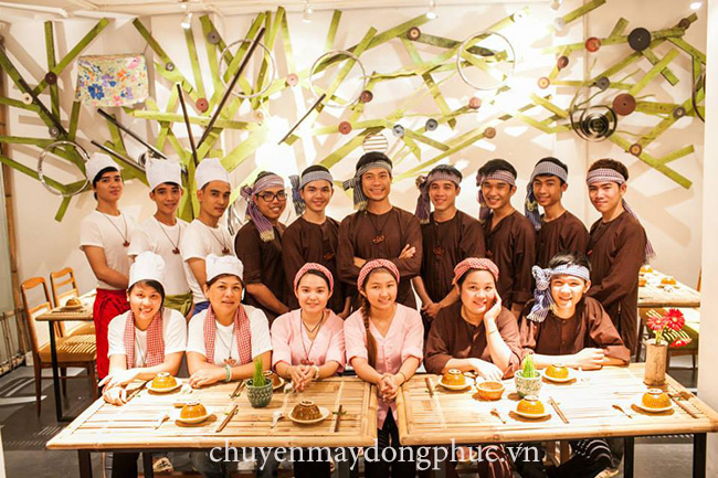 Đồng phục áo bà ba