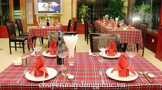 Khăn trải bàn nhà hàng 