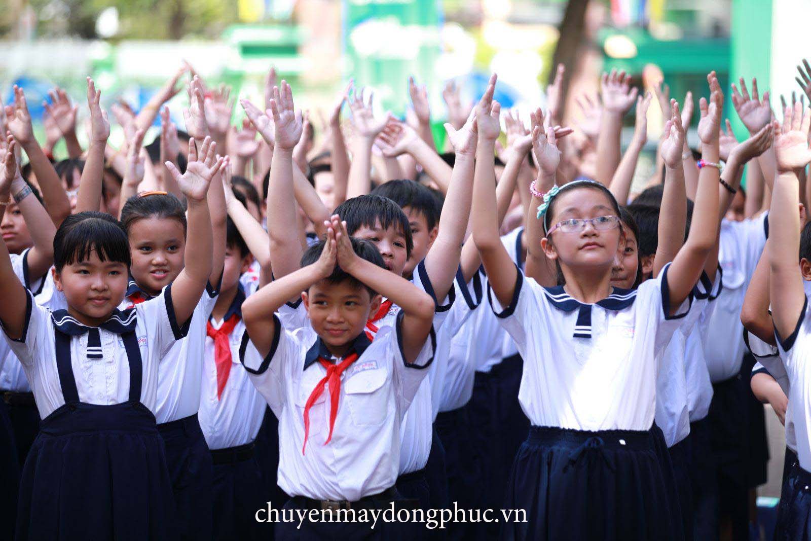 Chuyên may đồng phục học sinh tiểu học 