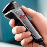  Máy cạo râu khô và ướt Philips S1301/02 