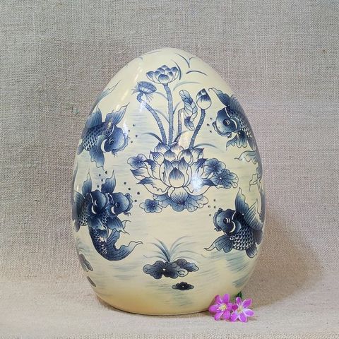  Trứng gốm sứ phong thủy vẽ cá chép và hoa sen 32cm 