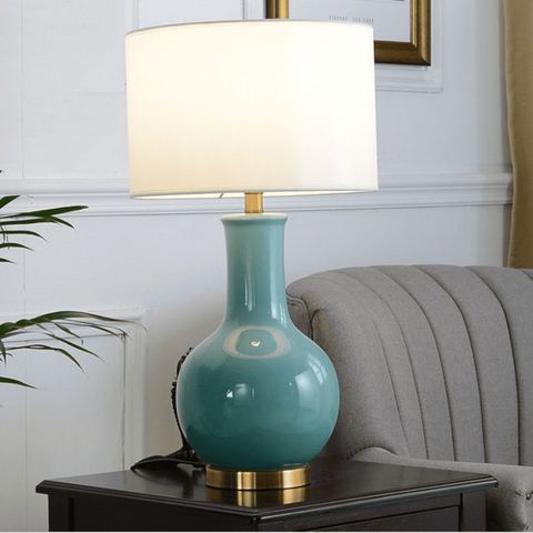  Đèn để bàn gốm sứ nhiều màu cao 64cm 