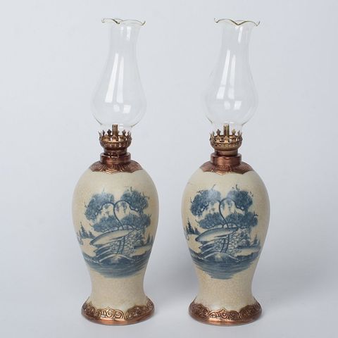  Đèn dầu men rạn vẽ đồng quê dáng đùi dế 30cm 