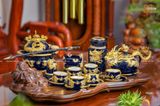  Quà Tặng Doanh Nghiệp | Ấm Chén Bát Tràng vuốt tay họa tiết Lân đắp nổi men xanh coban bọc đồng cao cấp 