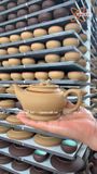  Ấm Chén Bát Tràng gốm Tử Sa dáng Trống Đai Vàng chỉ đỏ lòng trắng 300ml | Quà Tặng Doanh Nghiệp bộ ấm chén uống trà 