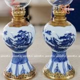  Đèn dầu men lam vẽ sơn thủy dáng chân váy 25cm 