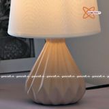  Đèn Ngủ Để Bàn Sứ cao 28cm 