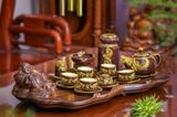  Quà Tặng Doanh Nghiệp | Ấm Chén Bát Tràng vuốt tay họa tiết Rồng đắp nổi men đỏ mận bọc đồng cao cấp 