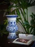  Bình Hoa men Lam dáng Búp Bê thân loe họa tiết Hoa Dây vẽ kỹ kín bình cao 28cm | Quà Tặng bình hoa Bát Tràng 