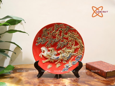  Đĩa cảnh phong thuỷ Mã Đáo Thành Công men đỏ đắp nổi vẽ vàng đường kính 35 cm | Quà Tặng Khai Trương Đĩa Cảnh Phong Thuỷ 
