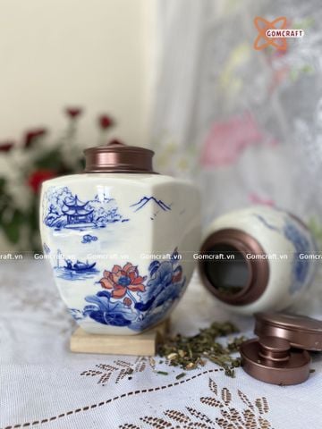  Quà Tặng Doanh Nghiệp hũ đựng trà bằng gốm | Hũ Đựng Trà Cao Cấp dáng vuông men lam vẽ Phong Cảnh cao 18cm 