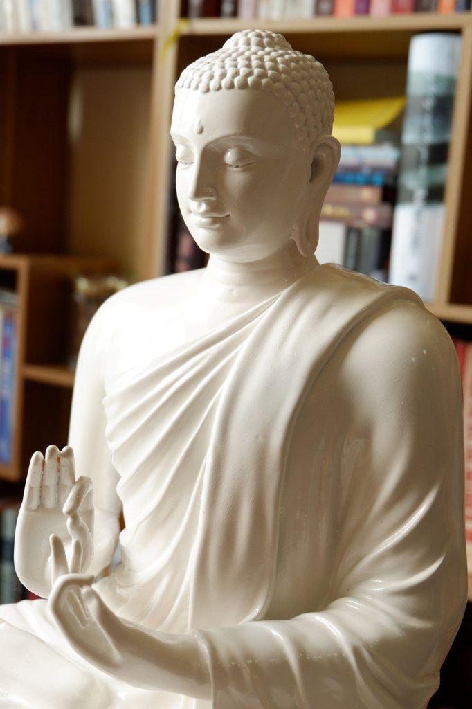 Tượng Phật Chuyển Pháp Luân