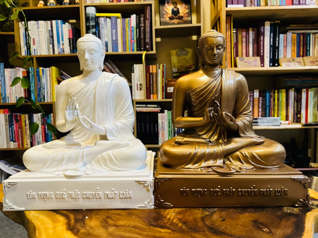 Tượng Phật Chuyển Pháp Luân