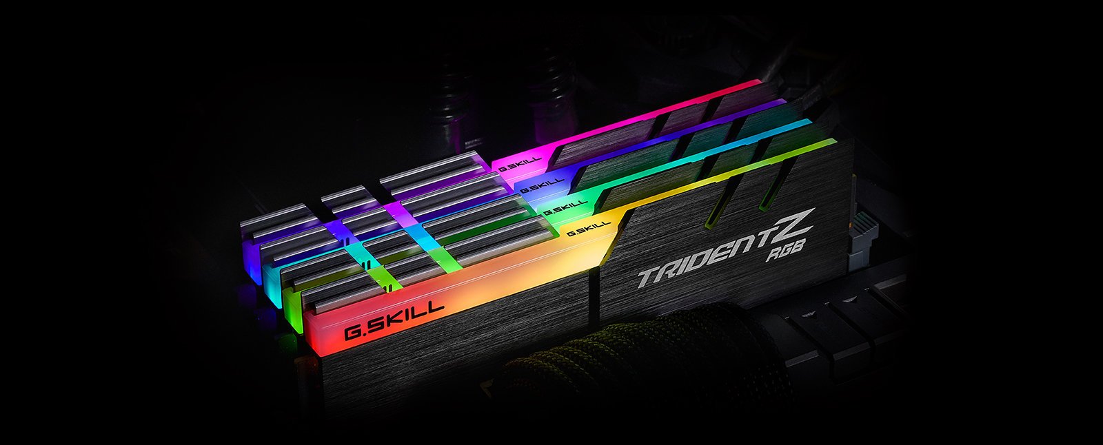 RAM PC GSkill Trident Z RGB 16GB DDR4 3200Mhz (8GB x2) - F4-3200C16D-16GTZR